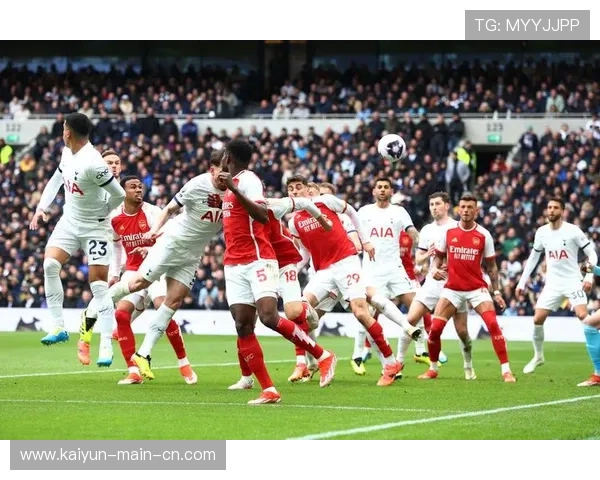 阿森纳六分领跑英超积分榜 曼城紧追其后争冠悬念再起 阿森纳六分领跑英超积分榜 曼城紧追其后争冠悬念再起