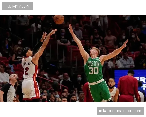 凯尔特人魔球体系空间拉扯，豪瑟谢尔曼外线火力压制骑士